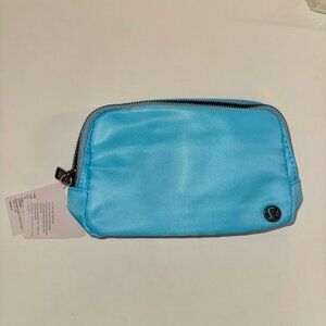 Lululemon Everywhere belt